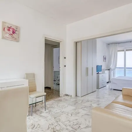 Grattacielo Vittoria 37 Apartment